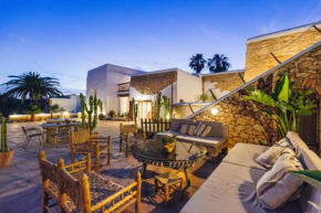 Hotel Elegant Villa with Private Pool & Hot Tub, Ibiza Villa 1010